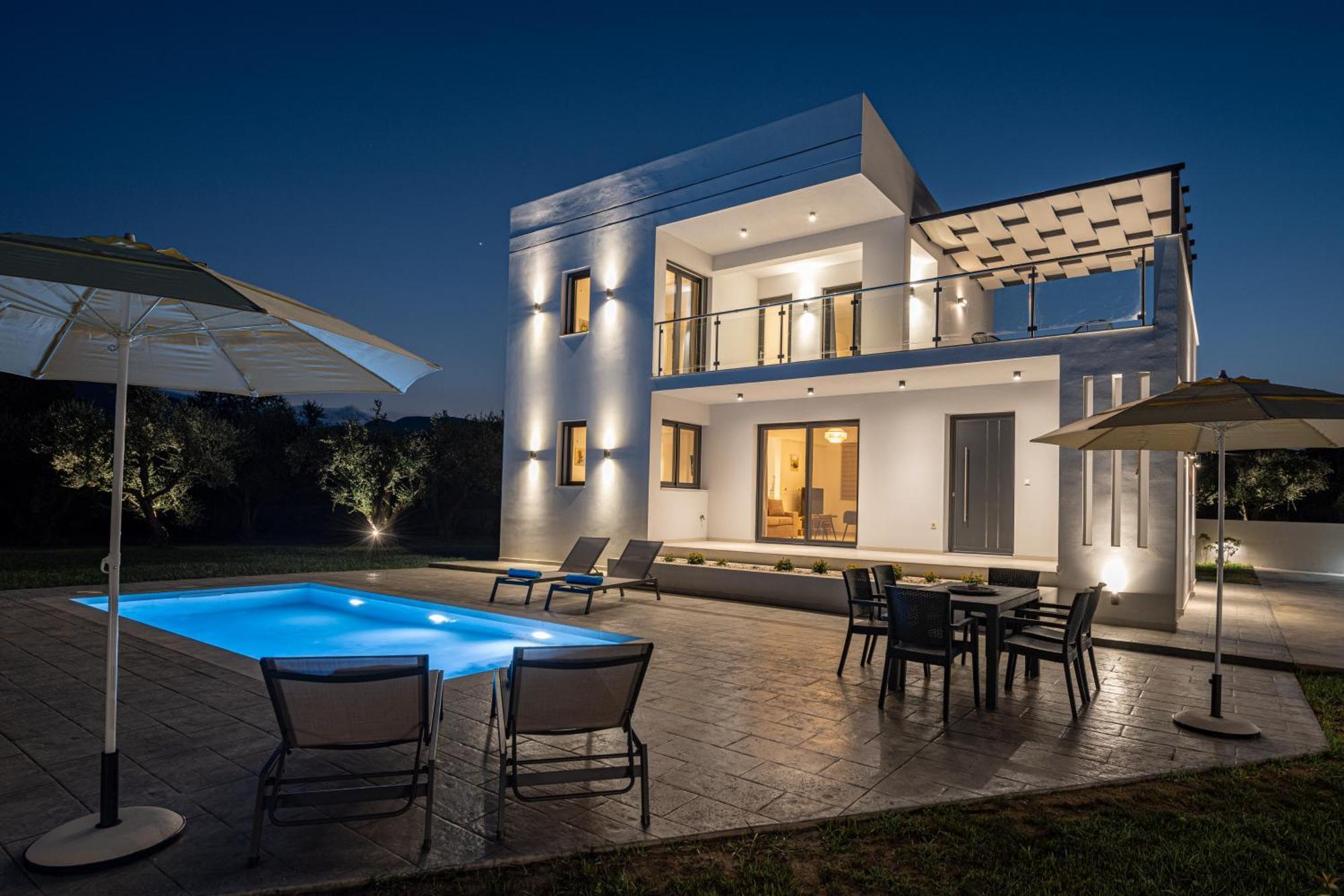 Villa Zenith White Elegant 2